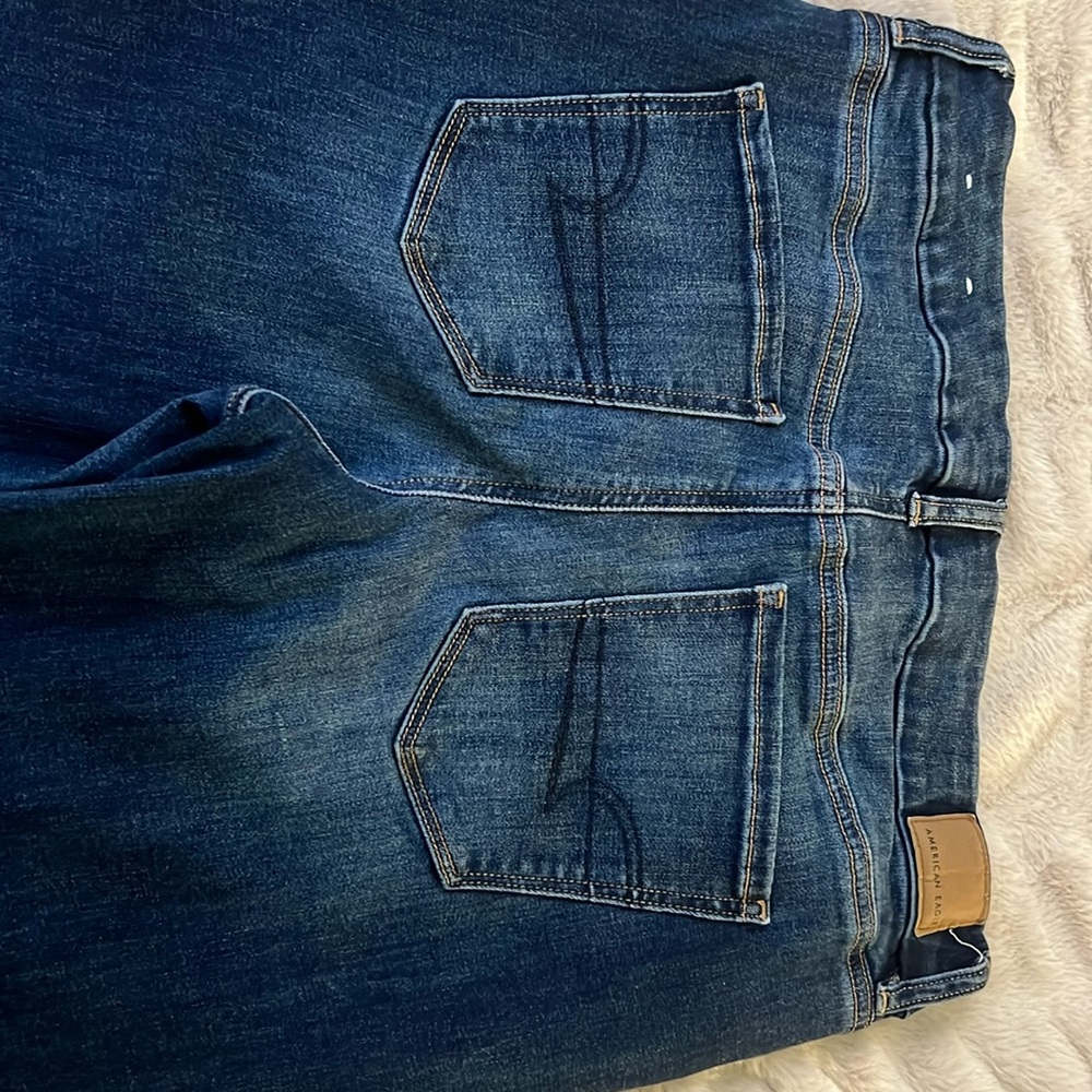 AMERICAN EAGLE DARK BLUE JEANS